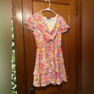 Pretty Garden Women’s Floral Ruffle Cut Out Dress Size Medium